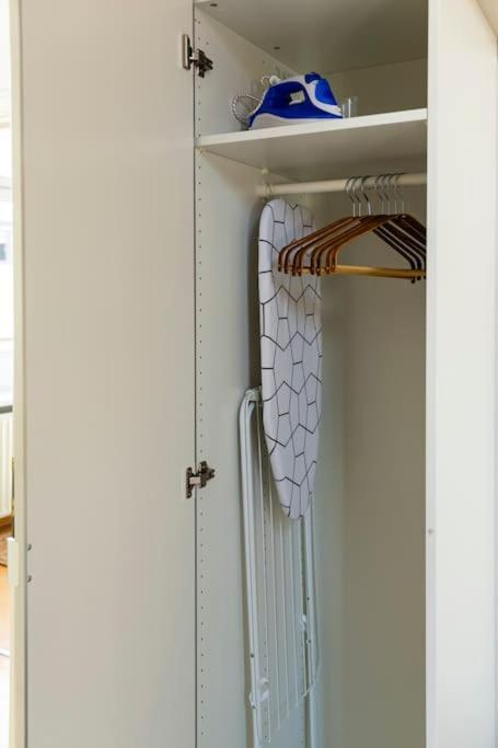 Savoir-Vivre In Unserer Zentralen Balkonwohnung Вена Экстерьер фото
