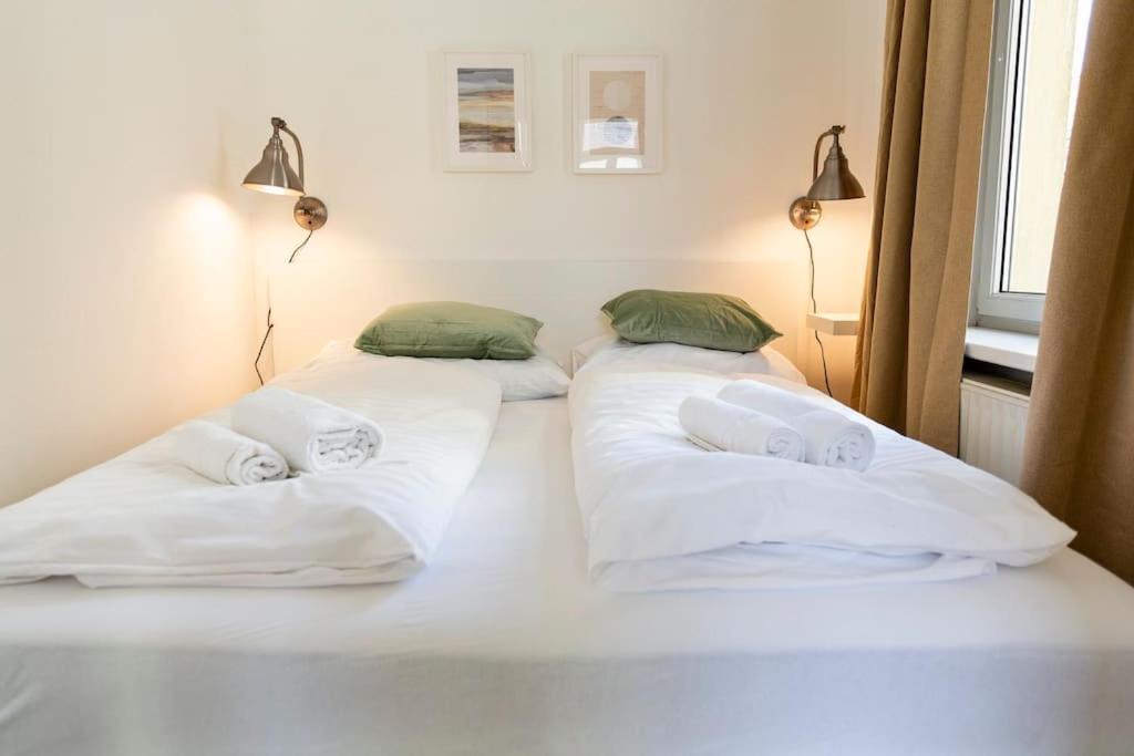 Savoir-Vivre In Unserer Zentralen Balkonwohnung Вена Экстерьер фото